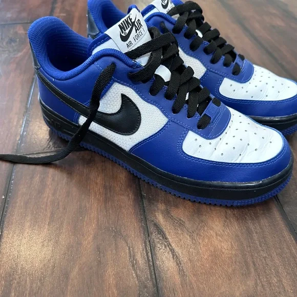 Woman’s Nike Airforce 1’s- woman’s size 9 - Picture 1 of 6